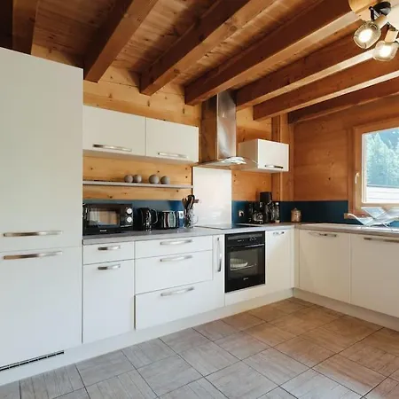 Chalet Veyrier, 900m Du Pied Des Pistes De *